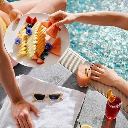 쉐라톤 멜버른 호텔 멜번 외부 사진 Poolside service
