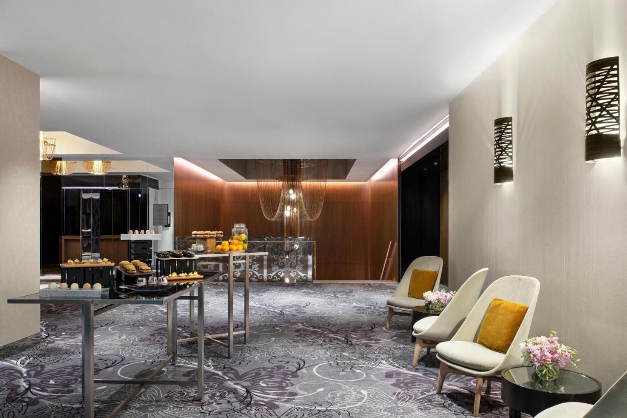 쉐라톤 멜버른 호텔 멜번 외부 사진 The Lounge at the Westin Palace, Madrid