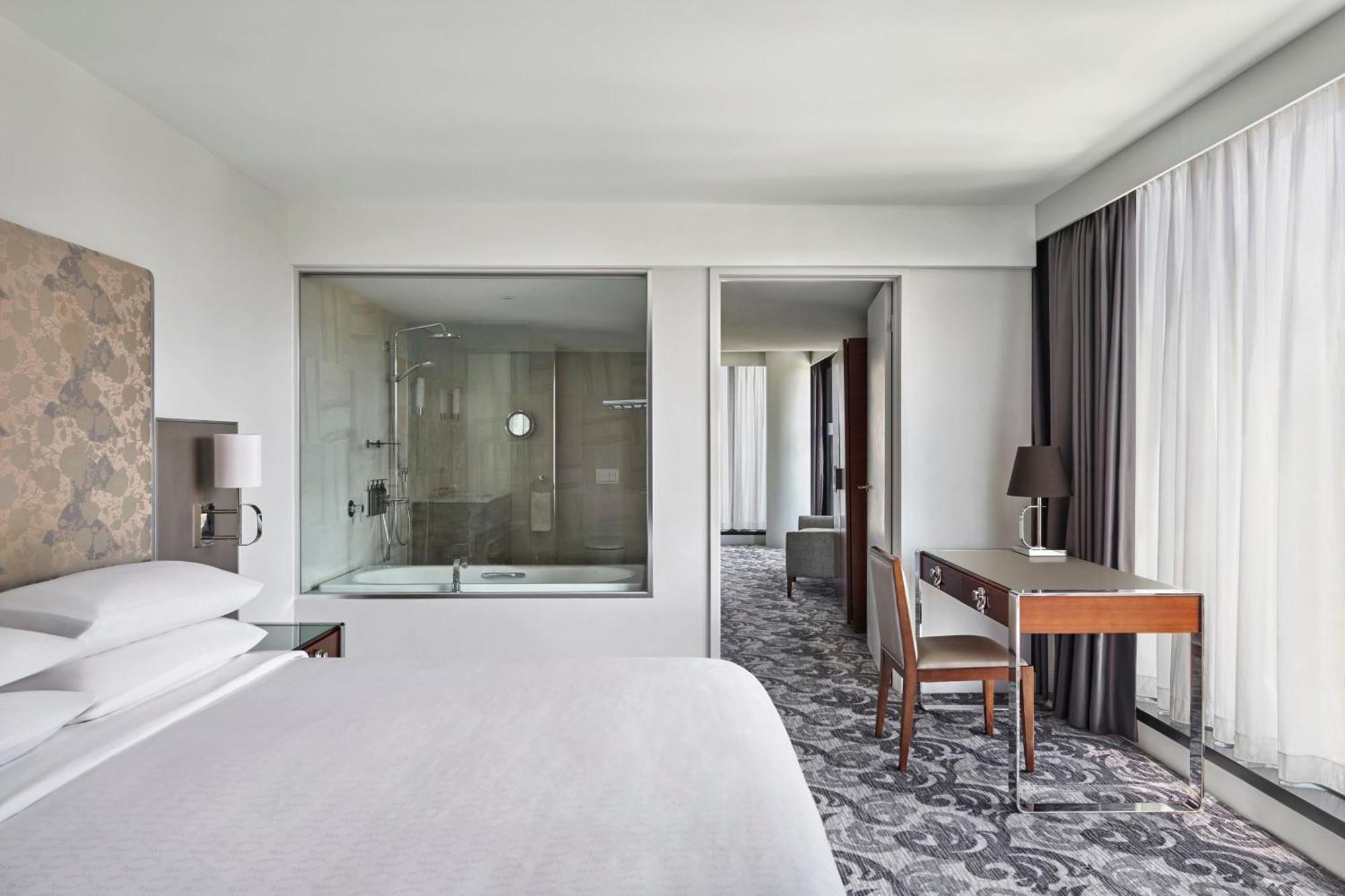 쉐라톤 멜버른 호텔 멜번 외부 사진 A guest room at the hotel