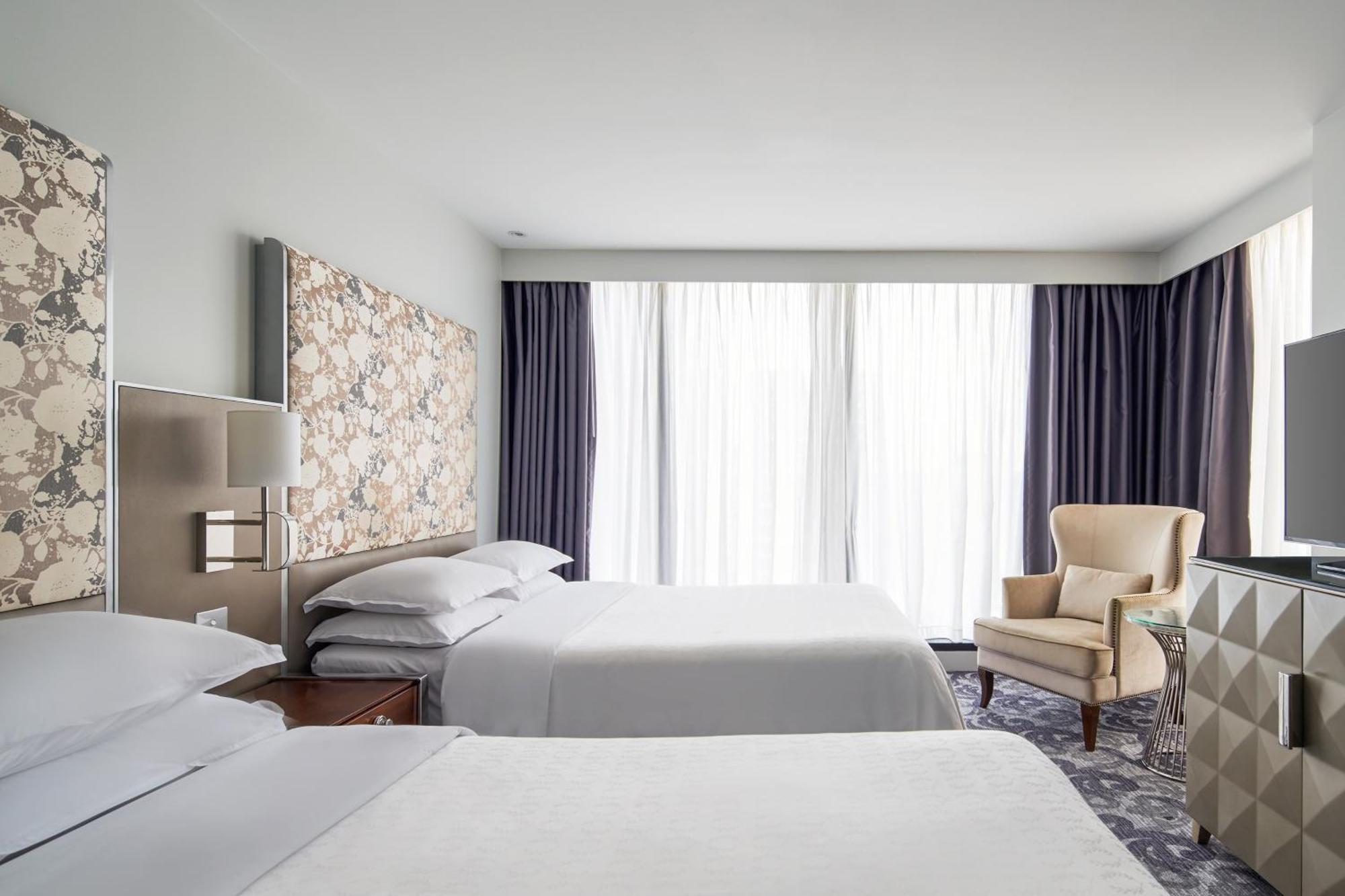 쉐라톤 멜버른 호텔 멜번 외부 사진 A bedroom at the hotel